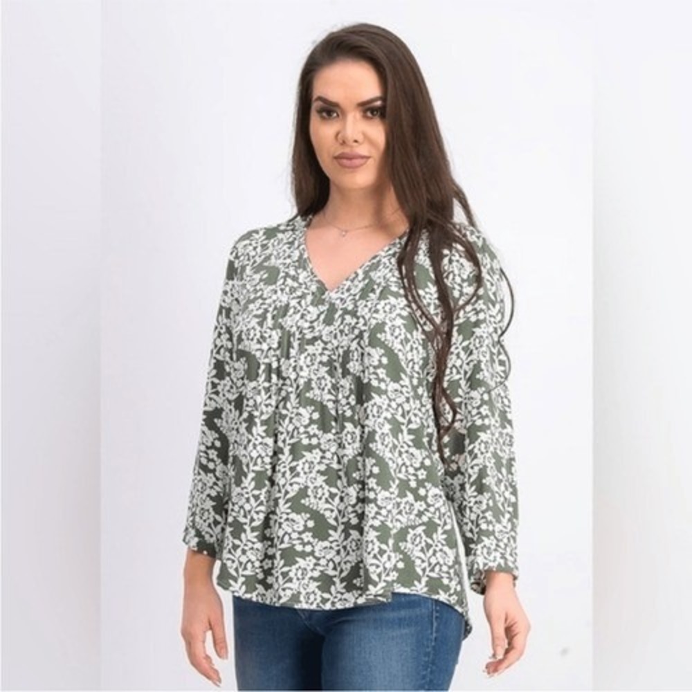 Stitchfix fun2fun Maley‎ Olive Pleated Detail Floral Blouse Top size small NWOT